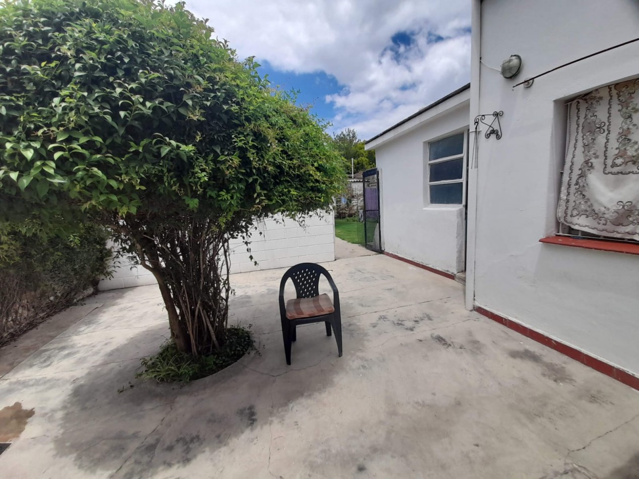 B° VILLA ADELA: VENDO HERMOSA CASA DE 2 DORMITORIOS A 2 CUADRAS RUTA 20