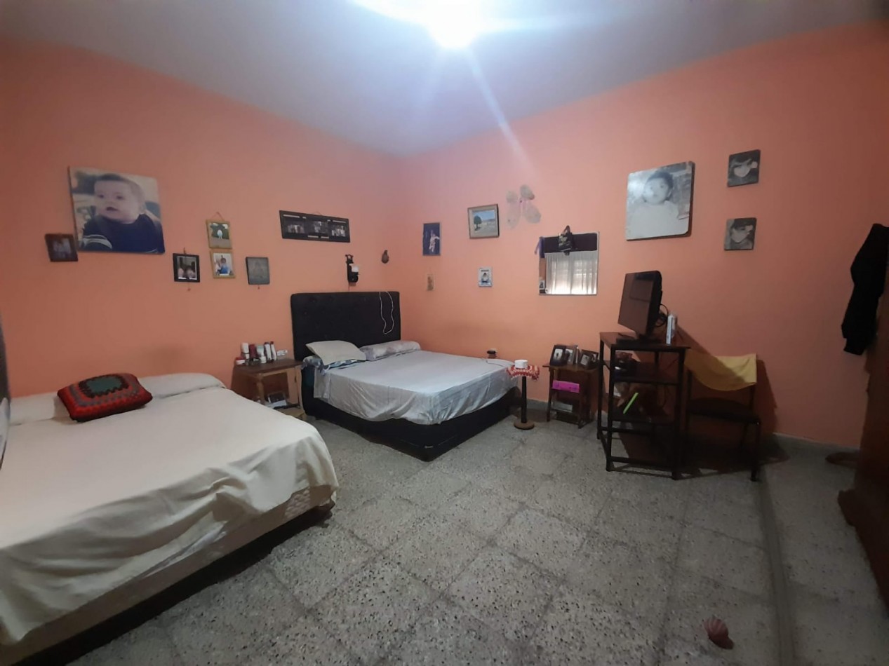 B° VILLA ADELA: VENDO HERMOSA CASA DE 2 DORMITORIOS A 2 CUADRAS RUTA 20