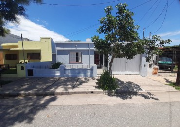B° VILLA ADELA: VENDO HERMOSA CASA DE 2 DORMITORIOS A 2 CUADRAS RUTA 20