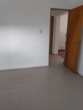 B° VILLA ADELA: ALQUILO DEPTO PB INTERNO DE DOS DORMITORIOS SOBRE PETTIROSSI