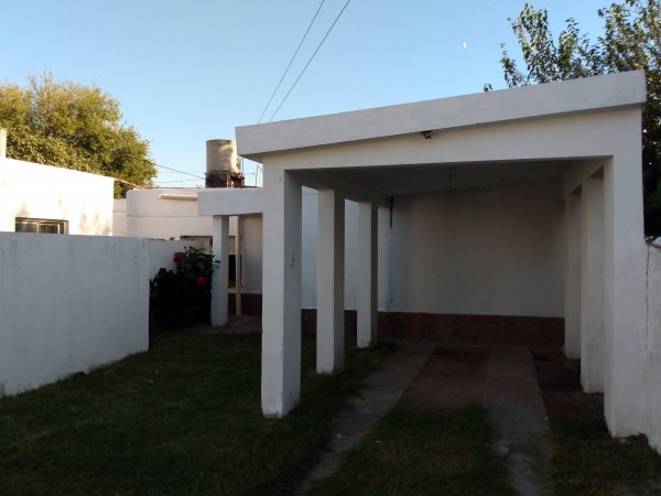 B° MATIENZO: ALQUILO CASA INTERNO DE DOS DORMITORIOS CON COCHERA