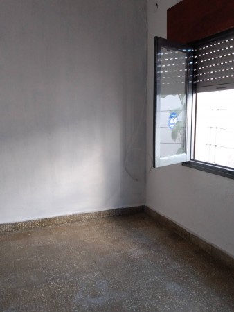 B° MATIENZO: ALQUILO CASA INTERNO DE DOS DORMITORIOS CON COCHERA