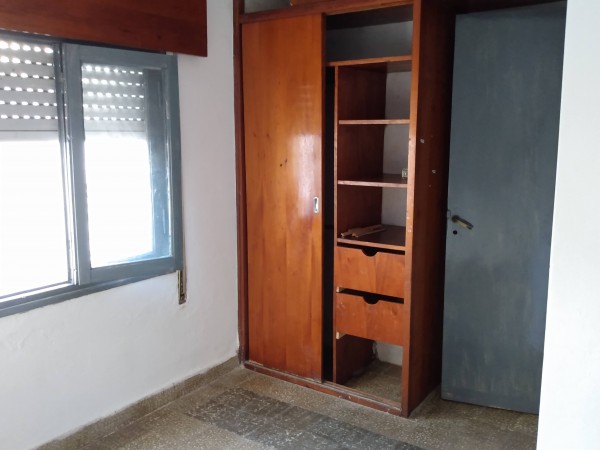 B° MATIENZO: ALQUILO CASA INTERNO DE DOS DORMITORIOS CON COCHERA