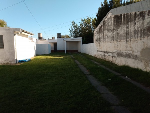 B° MATIENZO: ALQUILO CASA INTERNO DE DOS DORMITORIOS CON COCHERA