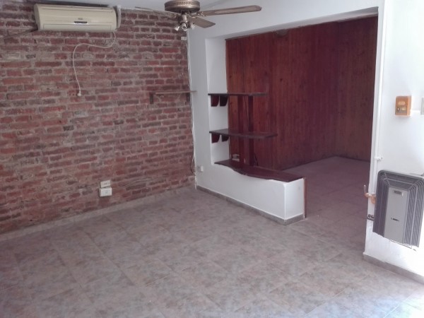 B° ESTACION FLORES: ALQUILO HERMOSA CASA INTERNA DE DOS DORMITORIOS CON PATIO