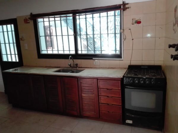 B° ESTACION FLORES: ALQUILO HERMOSA CASA INTERNA DE DOS DORMITORIOS CON PATIO