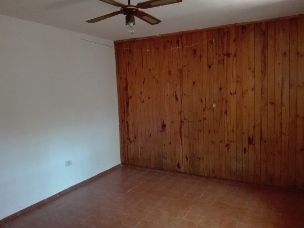 B° ESTACION FLORES: ALQUILO HERMOSA CASA INTERNA DE DOS DORMITORIOS CON PATIO