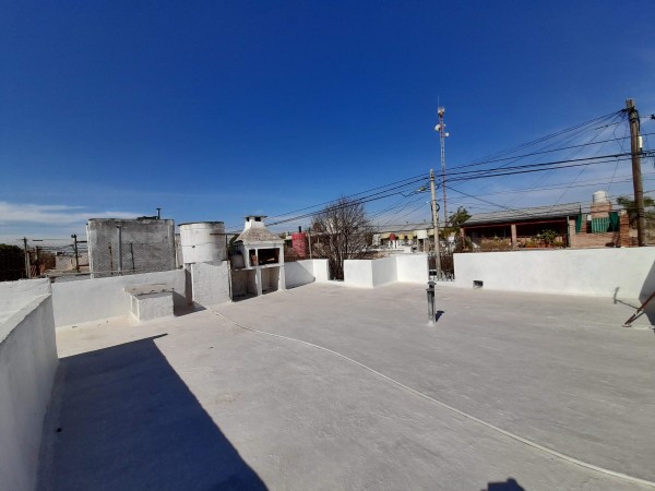 B° ROSEDAL: ALQUILO CASA DE 3 DORMITORIOS CON GARAJE
