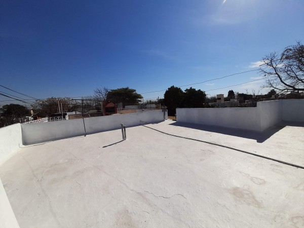 B° ROSEDAL: ALQUILO CASA DE 3 DORMITORIOS CON GARAJE