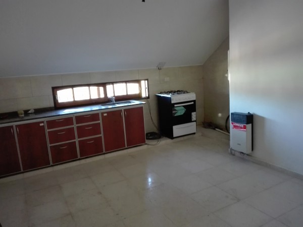 B° ROSEDAL: ALQUILO HERMOSO DEPTO PA DE 2 DORMITORIOS SOBRE LAGUNILLA