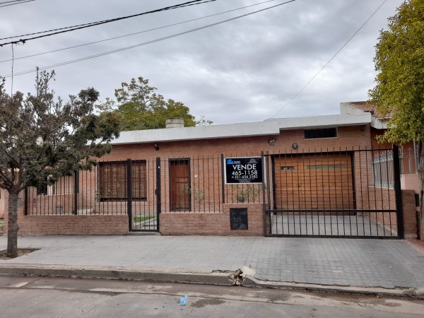 Bo SARGENTO CABRAL: VENDO CASA DE 2 DORMITORIOS CON DEPTO INTERNO DE 3 DORMITORIOS