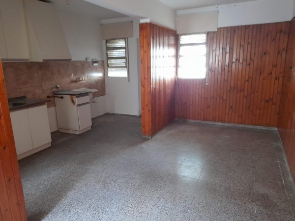Bo ROSEDAL: ALQUILO CASA DE 3 DORMIORIOS CON 2 BAÑOS Y COCHERA
