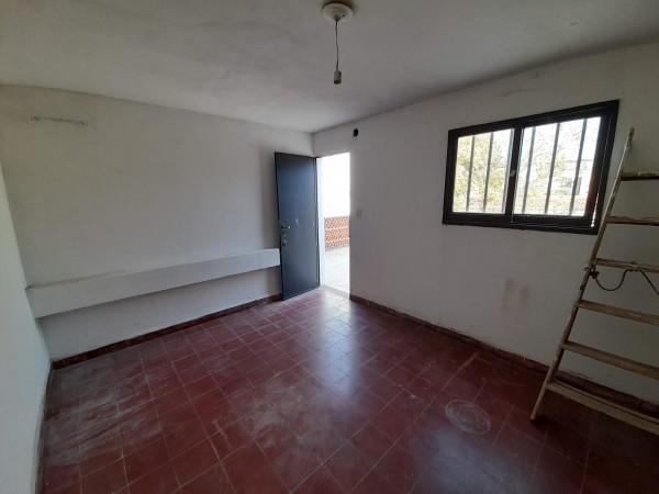 Bo ROSEDAL: ALQUILO CASA DE 3 DORMIORIOS CON 2 BAÑOS Y COCHERA