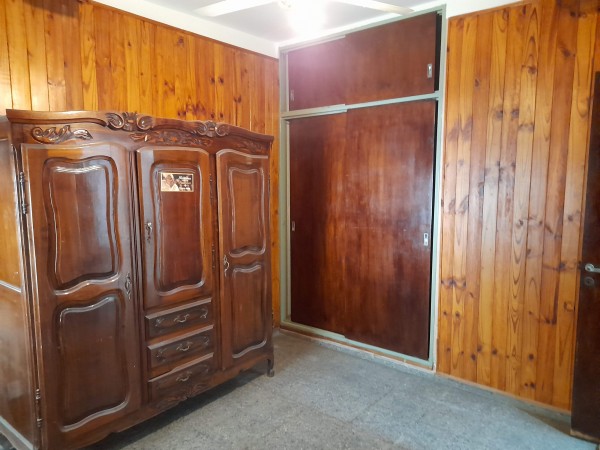 Bo COLINAS V. SARSFIELD: ALQUILO HERMOSA CASA DE 3 DORMITORIOS, CON DEPTO INTERNO DE 1 DORMITORIO (IDEAL GERIATRICO O CONSULTORIOS)