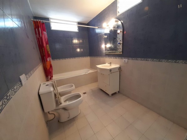 Bo COLINAS V. SARSFIELD: ALQUILO HERMOSA CASA DE 3 DORMITORIOS, CON DEPTO INTERNO DE 1 DORMITORIO (IDEAL GERIATRICO O CONSULTORIOS)