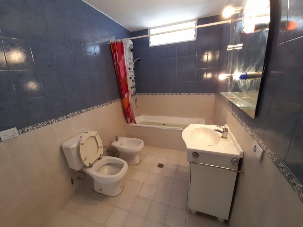 Bo COLINAS V. SARSFIELD: ALQUILO HERMOSA CASA DE 3 DORMITORIOS, CON DEPTO INTERNO DE 1 DORMITORIO (IDEAL GERIATRICO O CONSULTORIOS)