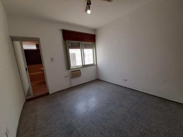 Bo COLINAS V. SARSFIELD: ALQUILO HERMOSA CASA DE 3 DORMITORIOS, CON DEPTO INTERNO DE 1 DORMITORIO (IDEAL GERIATRICO O CONSULTORIOS)