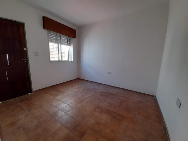 Bo COLINAS V. SARSFIELD: ALQUILO HERMOSA CASA DE 3 DORMITORIOS, CON DEPTO INTERNO DE 1 DORMITORIO (IDEAL GERIATRICO O CONSULTORIOS)