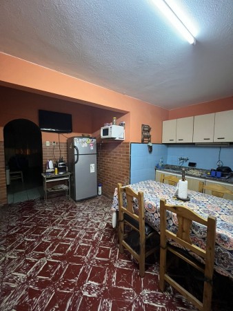 APTO CREDITO BANCOR EN B° VILLA ADELA: VENDO HERMOSA CASA DE 3 DORMITORIOS A 1 CUADRA RUTA 20