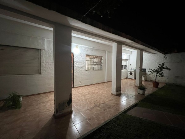 APTO CREDITO BANCOR EN B° VILLA ADELA: VENDO HERMOSA CASA DE 3 DORMITORIOS A 1 CUADRA RUTA 20