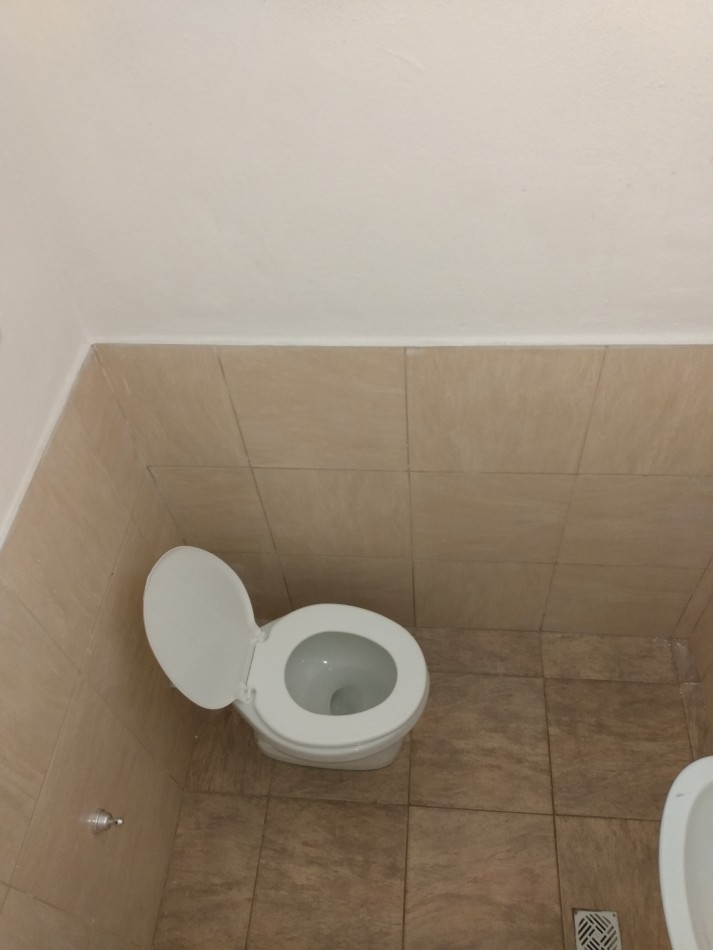 B° LOS NARANJOS: ALQUILO HERMOSO DUPLEX DE 2 DORMITORIOS, CON PATIO (NO TIENE COCHERA)