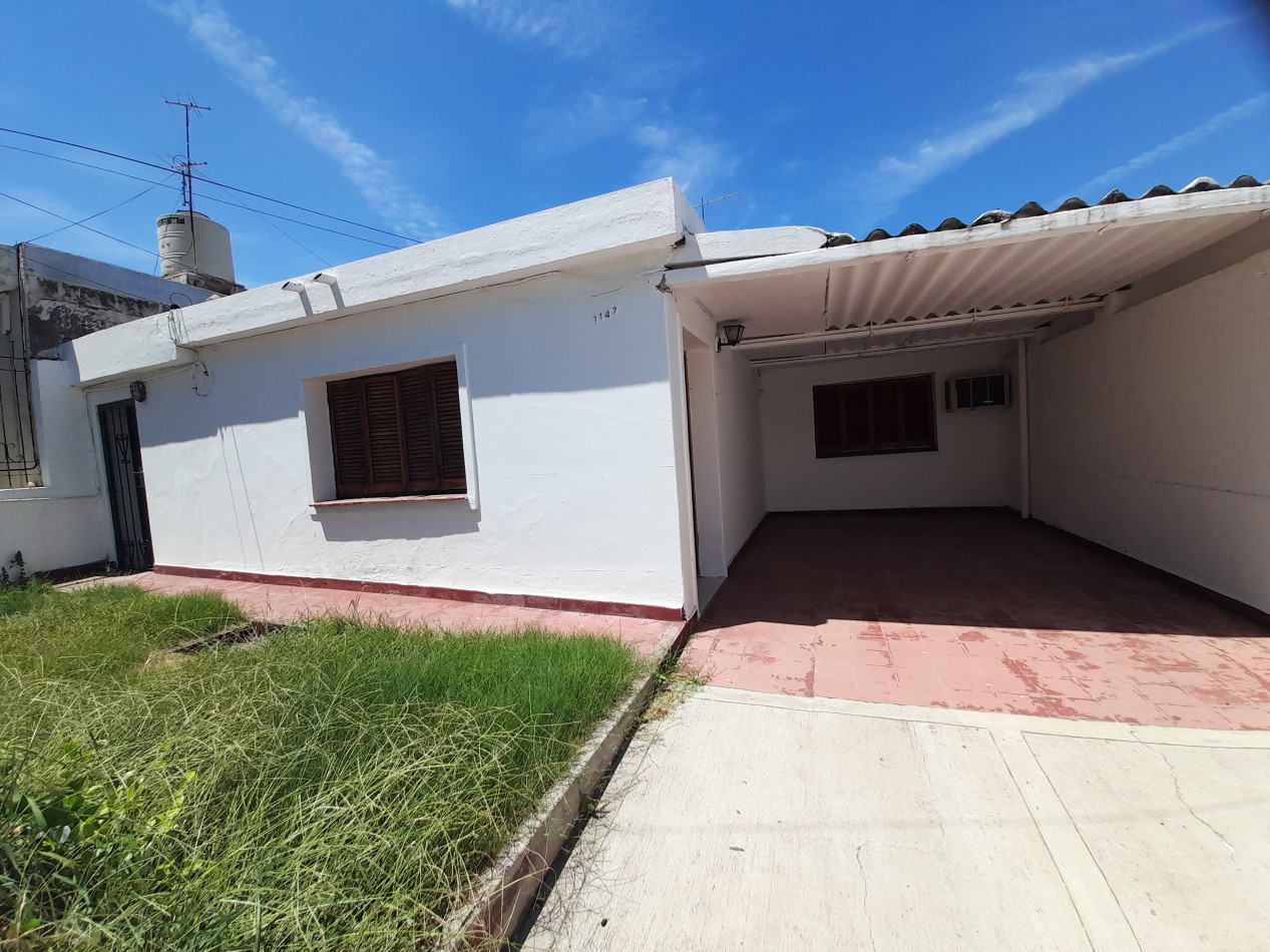 APTO CREDITO BANCOR: B° OBSERVATORIO: VENDO HERMOSA CASA DE 3 DORMITORIOS, CON COCHERA Y PATIO