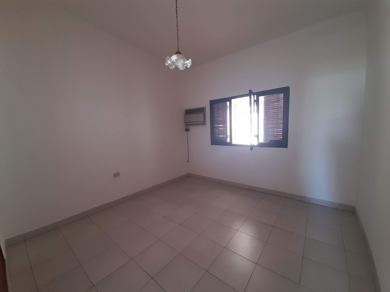 APTO CREDITO BANCOR: B° OBSERVATORIO: VENDO HERMOSA CASA DE 3 DORMITORIOS, CON COCHERA Y PATIO