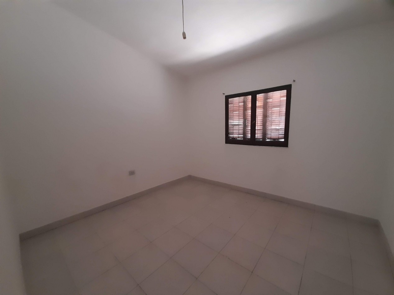 APTO CREDITO BANCOR: B° OBSERVATORIO: VENDO HERMOSA CASA DE 3 DORMITORIOS, CON COCHERA Y PATIO