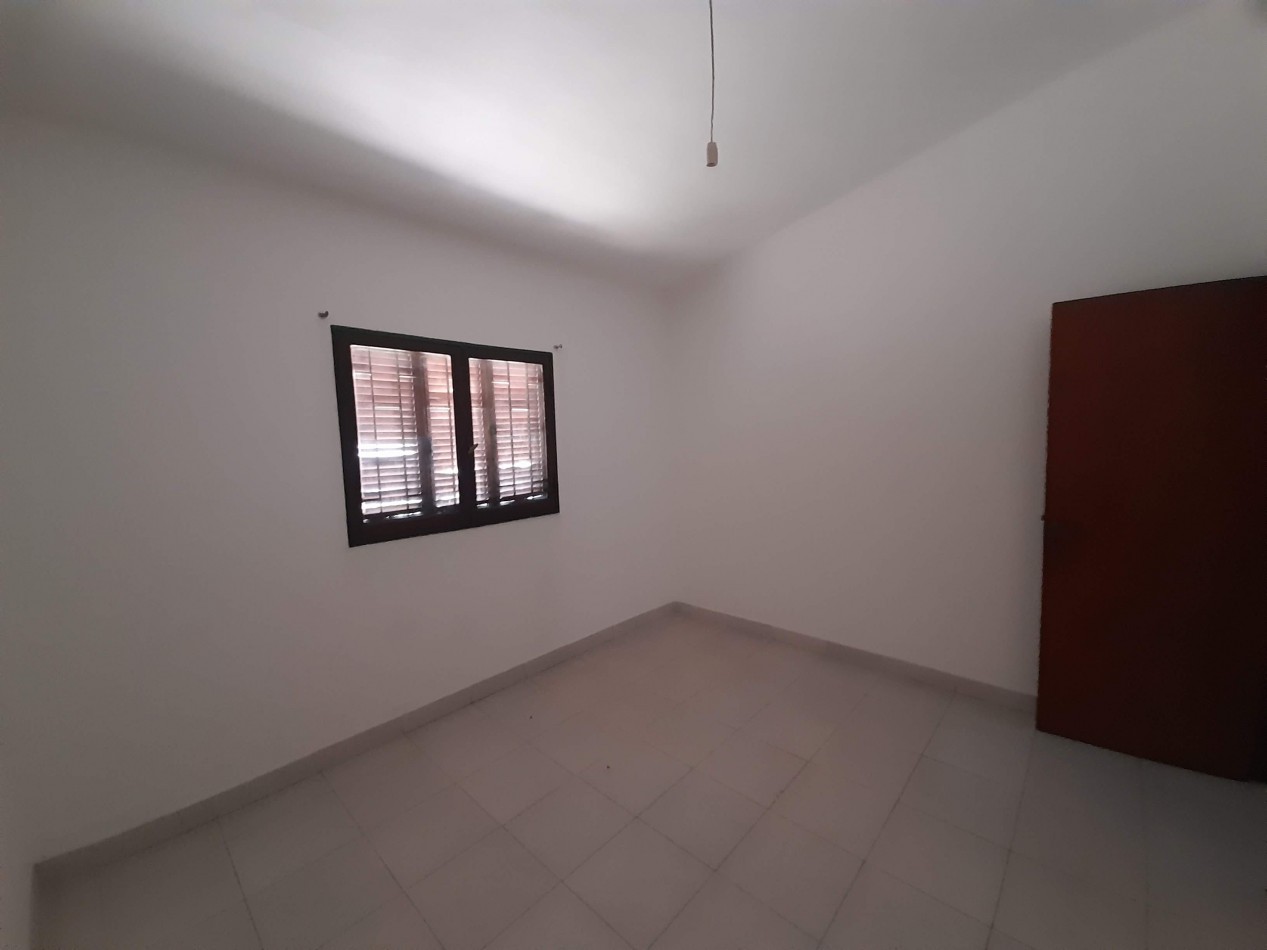 APTO CREDITO BANCOR: B° OBSERVATORIO: VENDO HERMOSA CASA DE 3 DORMITORIOS, CON COCHERA Y PATIO