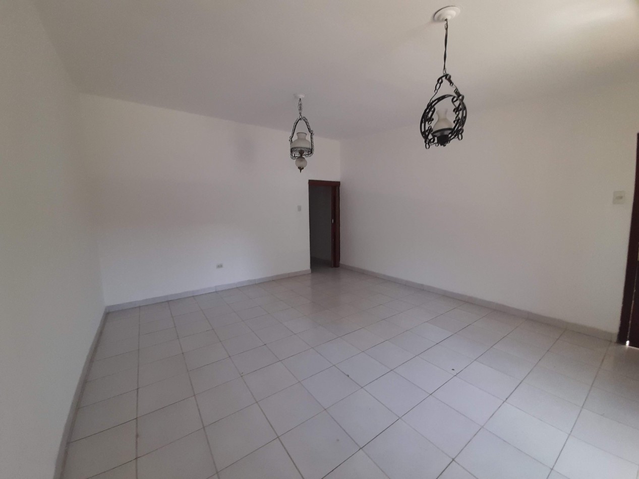 APTO CREDITO BANCOR: B° OBSERVATORIO: VENDO HERMOSA CASA DE 3 DORMITORIOS, CON COCHERA Y PATIO