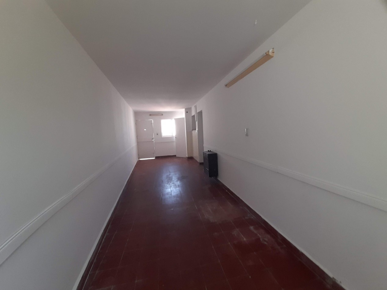 APTO CREDITO BANCOR: B° OBSERVATORIO: VENDO HERMOSA CASA DE 3 DORMITORIOS, CON COCHERA Y PATIO