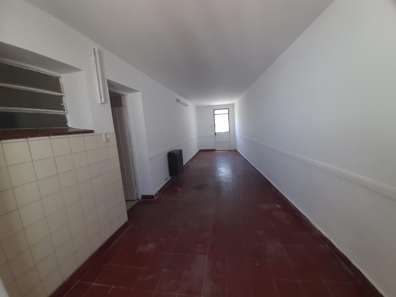 APTO CREDITO BANCOR: B° OBSERVATORIO: VENDO HERMOSA CASA DE 3 DORMITORIOS, CON COCHERA Y PATIO