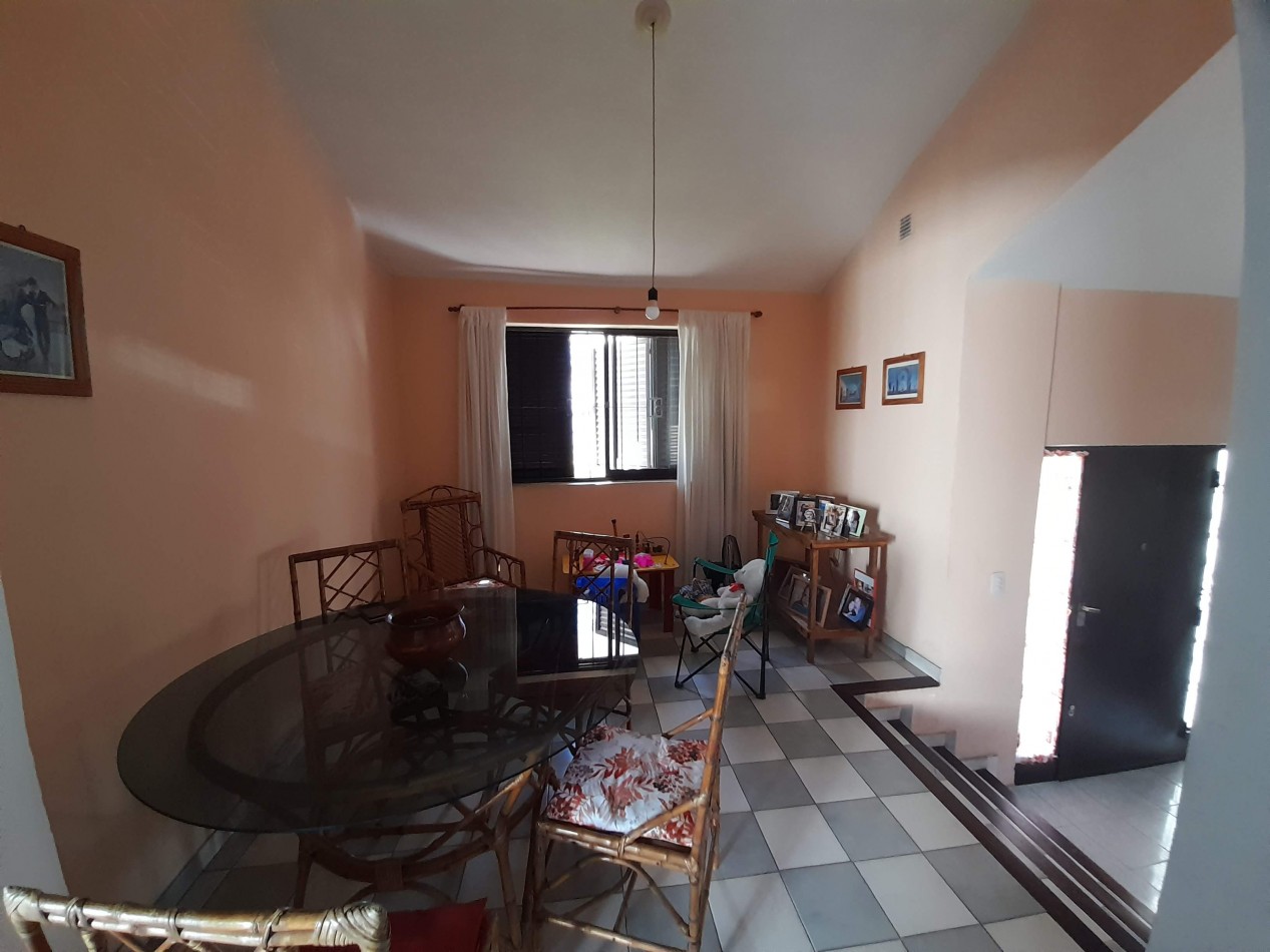 APTO CREDITO BANCOR: VENDO HERMOSA CASA DE 3 DORMITORIOS A UNA CUADRA ALA RUTA 20(DINO MALL)