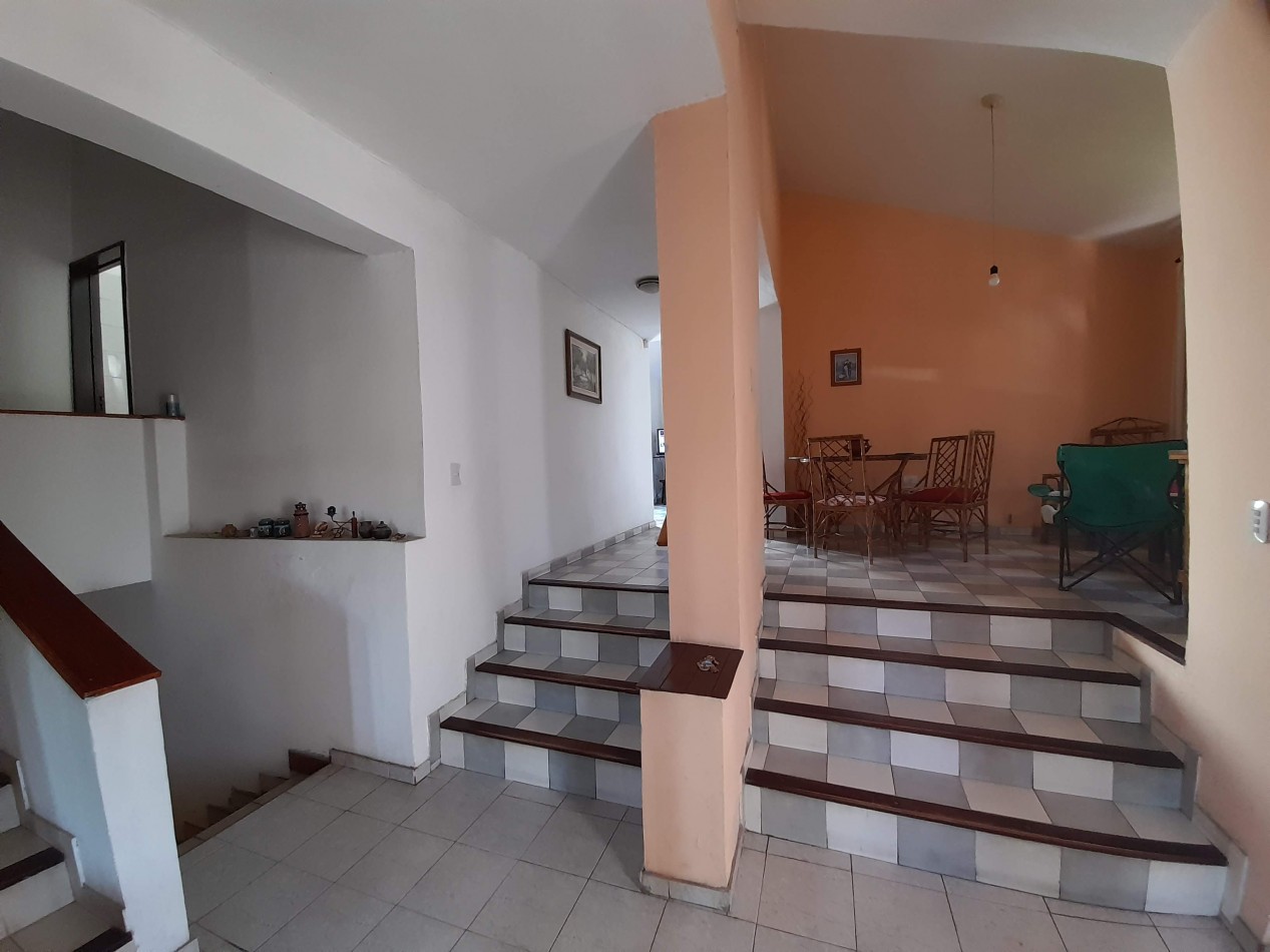 APTO CREDITO BANCOR: VENDO HERMOSA CASA DE 3 DORMITORIOS A UNA CUADRA ALA RUTA 20(DINO MALL)