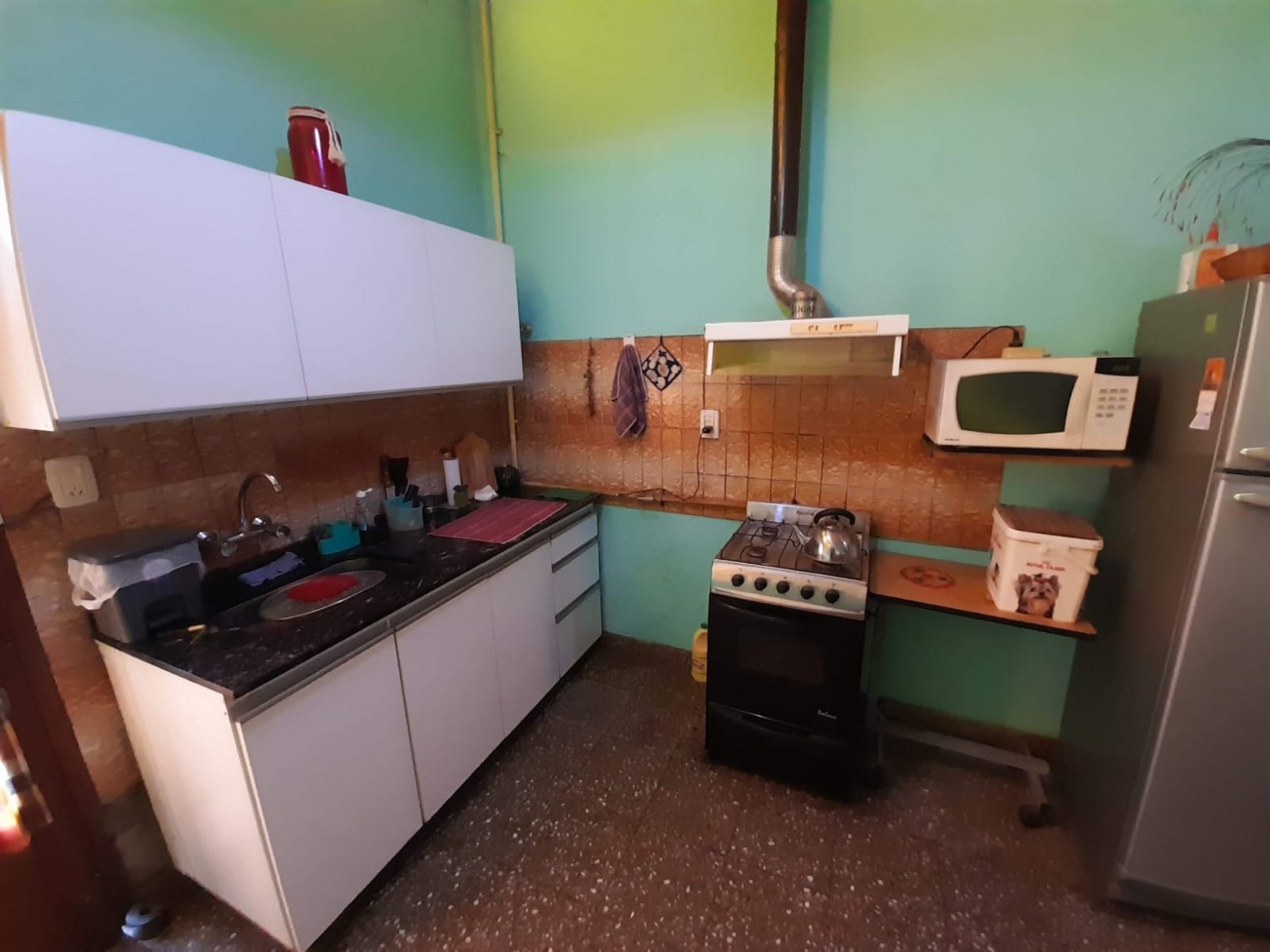 APTO CREDITO BANCOR EN B° VILLA ADELA: VENDO CASA DE 3 DORMITORIOS MEJOR ZONA, CON PATIO