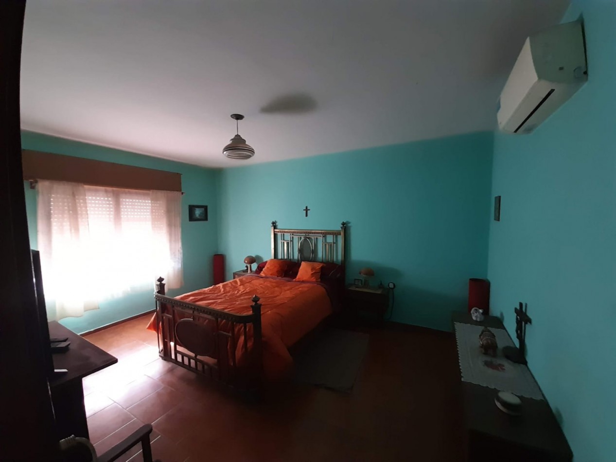 APTO CREDITO BANCOR EN B° VILLA ADELA: VENDO CASA DE 3 DORMITORIOS MEJOR ZONA, CON PATIO