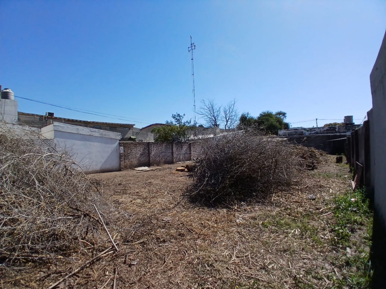 VILLA ADELA: VENDO LOTE DE 600 M2 A MTS DE LA RUTA 20 Y DE CIRCUNVALACION. IDEAL PARA GALPON