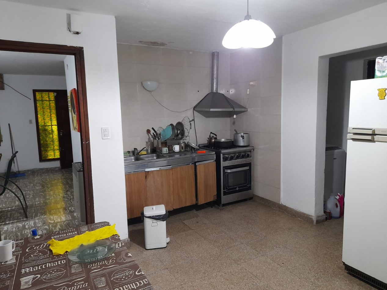 B° ROSEDAL: VENDO CASA DE 4 DORMITORIOS CON AMPLIO PATIO