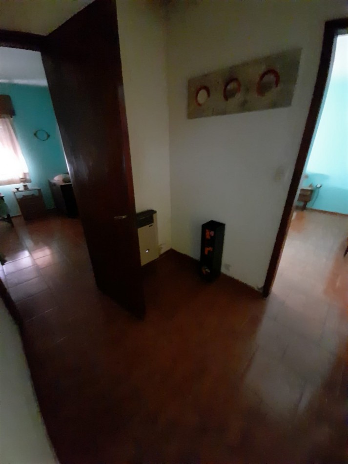 APTO CREDITO BANCOR EN B° VILLA ADELA: VENDO CASA DE 3 DORMITORIOS MEJOR ZONA, CON PATIO