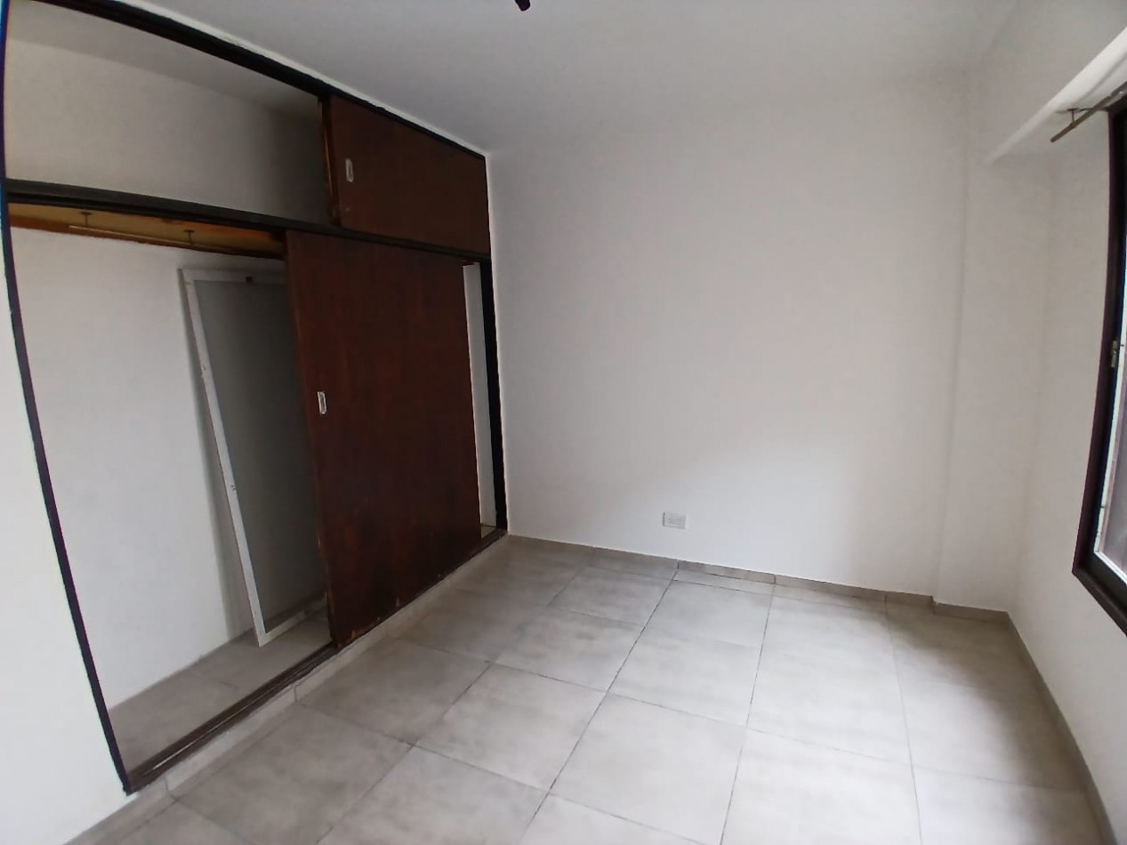 CENTRO: VENDO DEPTO DE 1 DORMITORIO (INTERNO), ENTRE CAÑADA Y FRAGUEIRO (FRENTE SUPER BUENOS DIAS).