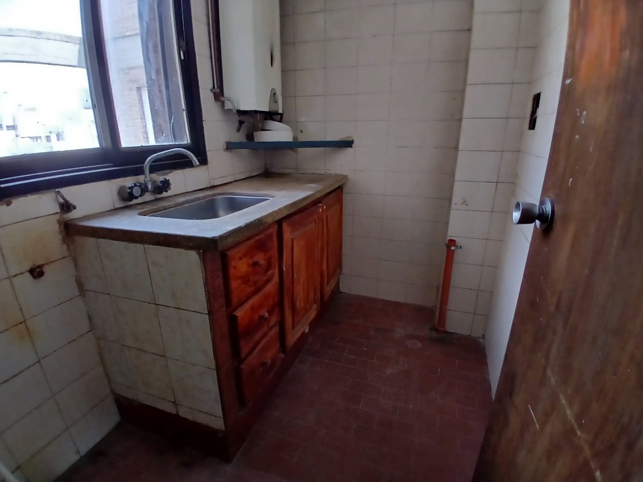 CENTRO: VENDO DEPTO DE 1 DORMITORIO (INTERNO), ENTRE CAÑADA Y FRAGUEIRO (FRENTE SUPER BUENOS DIAS).