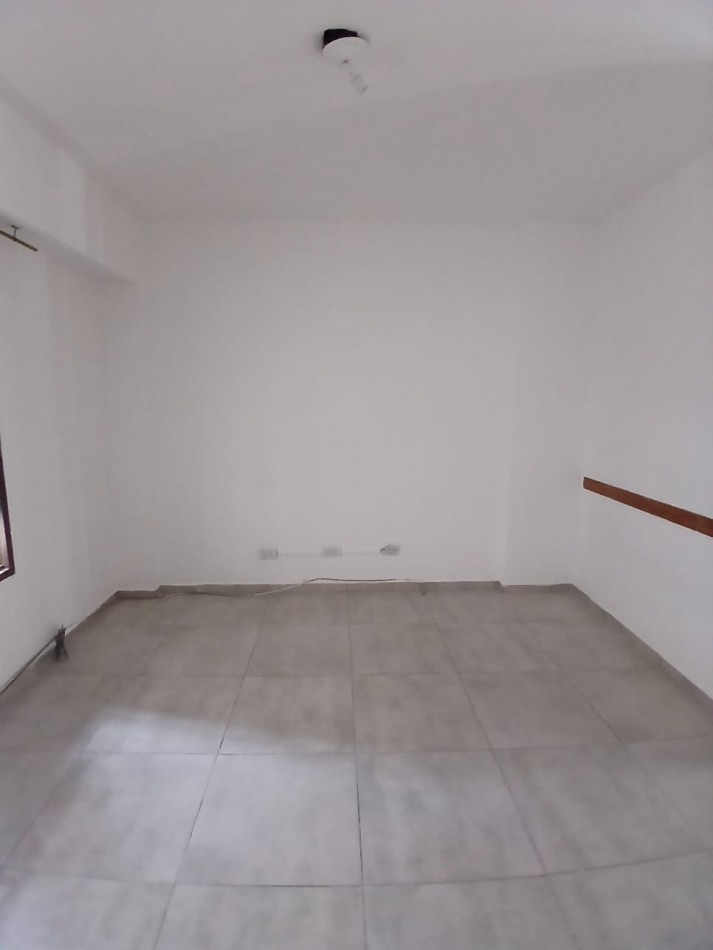 CENTRO: VENDO DEPTO DE 1 DORMITORIO (INTERNO), ENTRE CAÑADA Y FRAGUEIRO (FRENTE SUPER BUENOS DIAS).