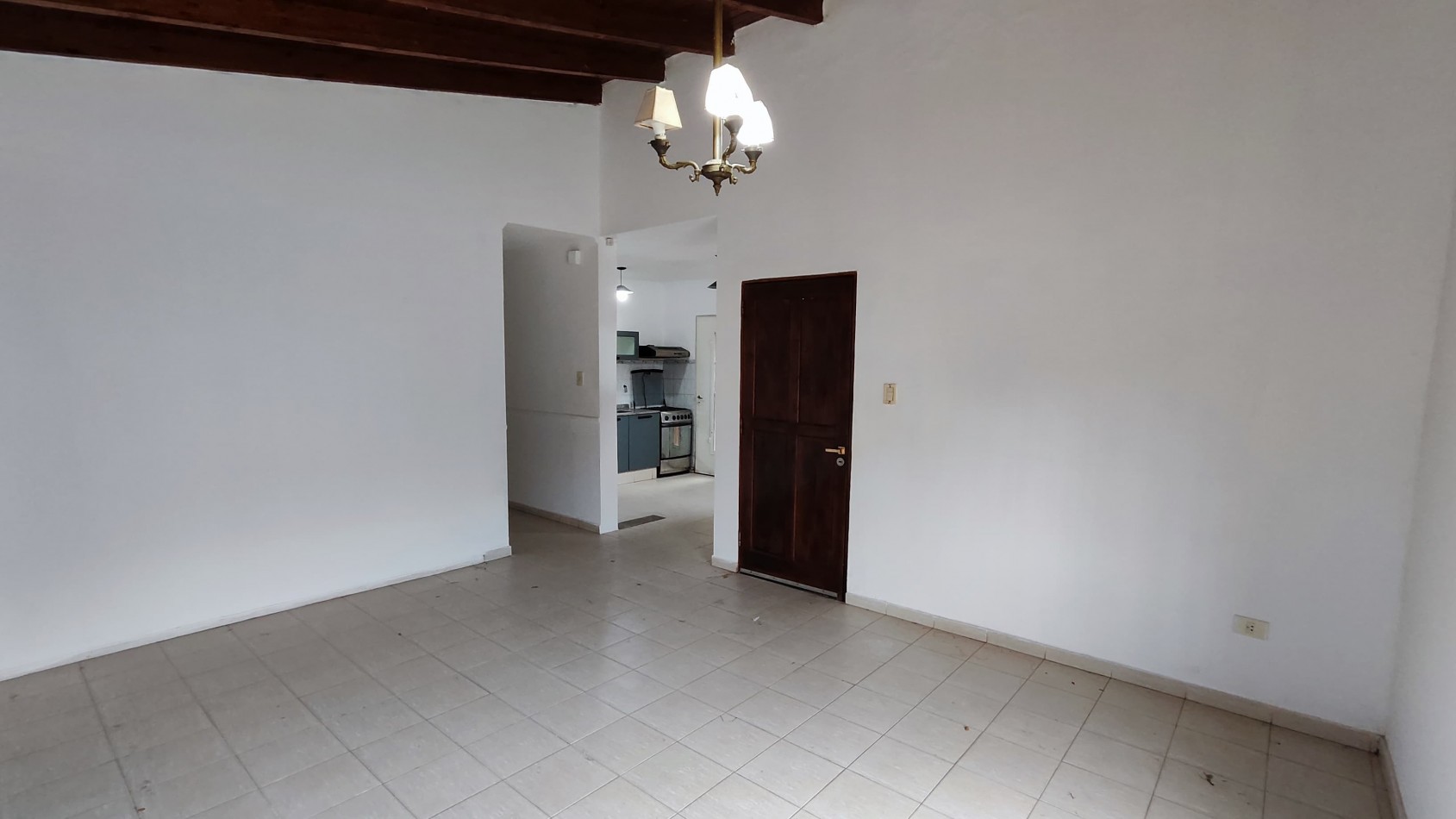 VENDO HERMOSA CASA DE 3 DORMITORIOS EN BARRIO PRIVADO SOLES DEL OESTE 