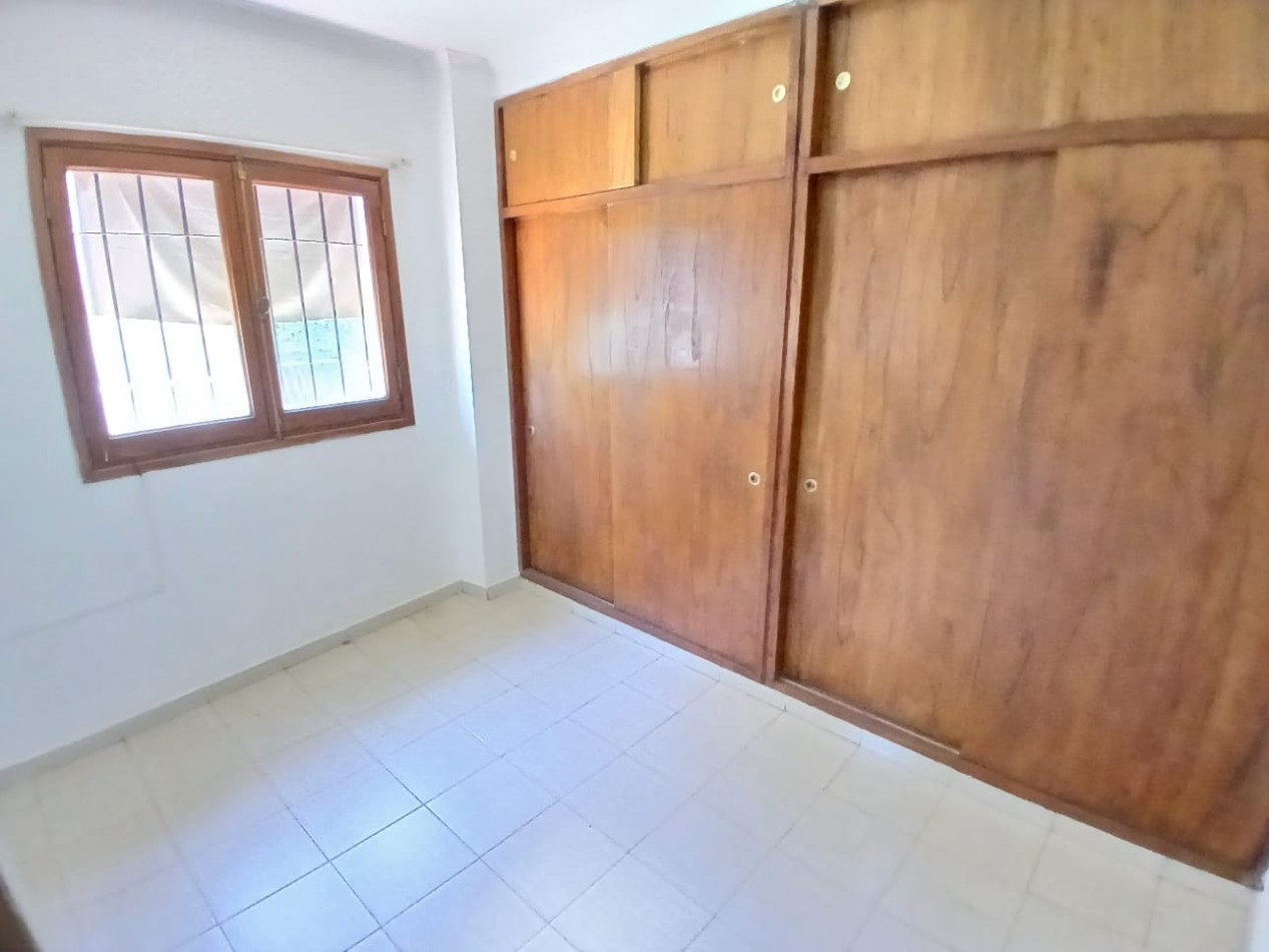 VENDO HERMOSA CASA DE 3 DORMITORIOS EN BARRIO PRIVADO SOLES DEL OESTE 