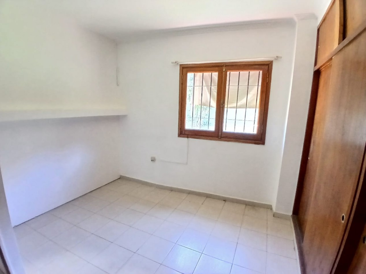 VENDO HERMOSA CASA DE 3 DORMITORIOS EN BARRIO PRIVADO SOLES DEL OESTE 