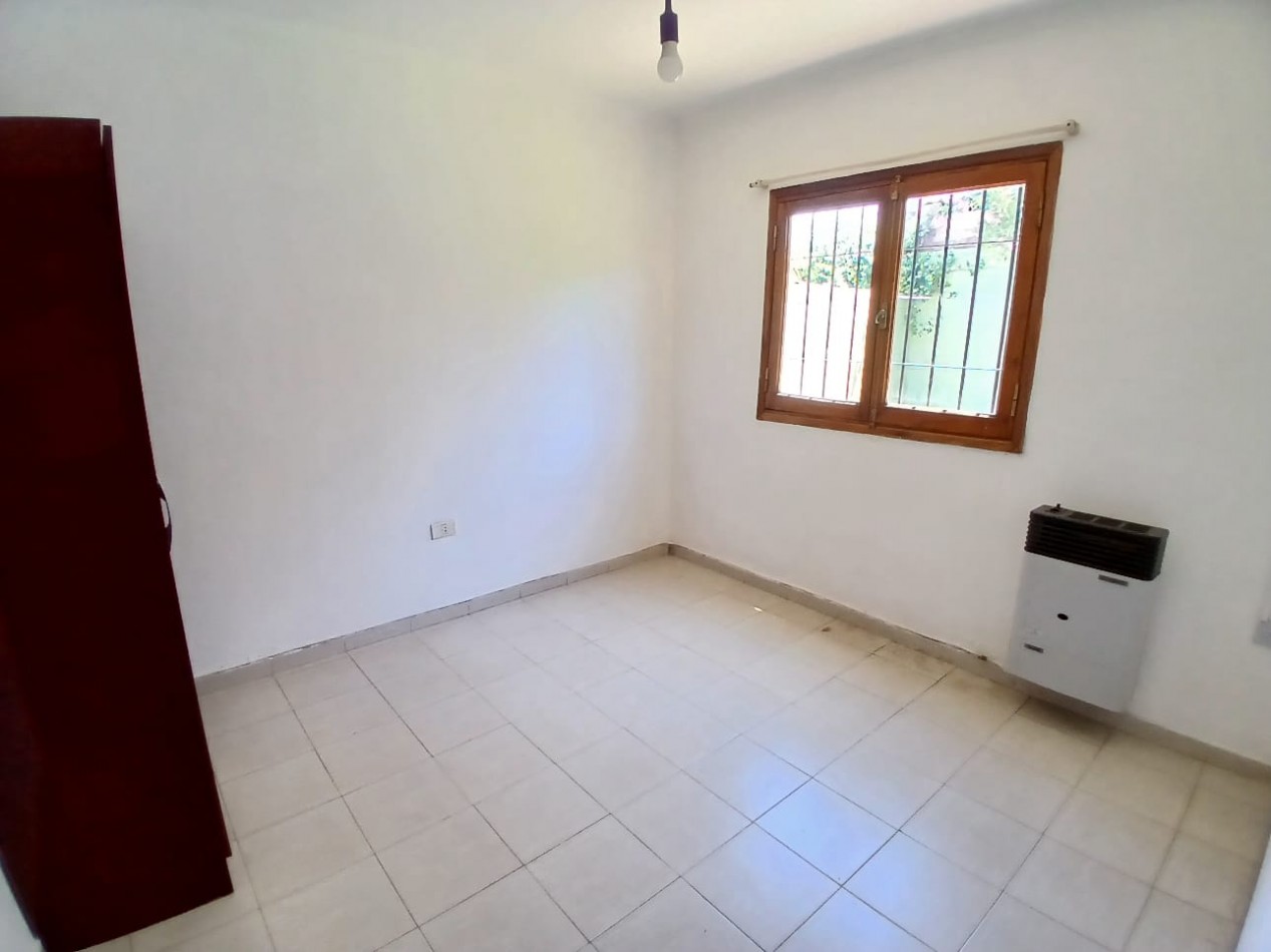 VENDO HERMOSA CASA DE 3 DORMITORIOS EN BARRIO PRIVADO SOLES DEL OESTE 