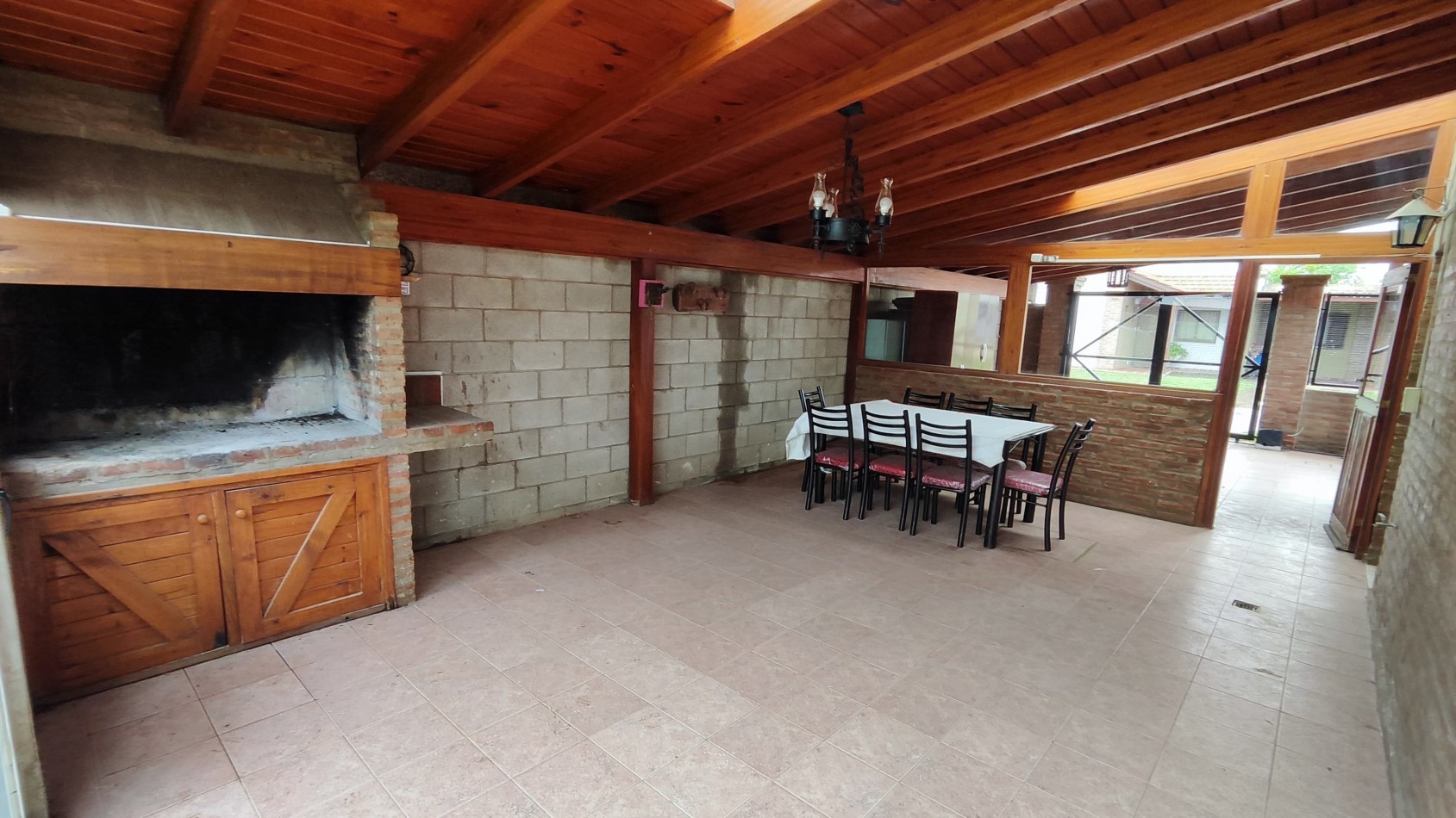 VENDO HERMOSA CASA DE 3 DORMITORIOS EN BARRIO PRIVADO SOLES DEL OESTE 