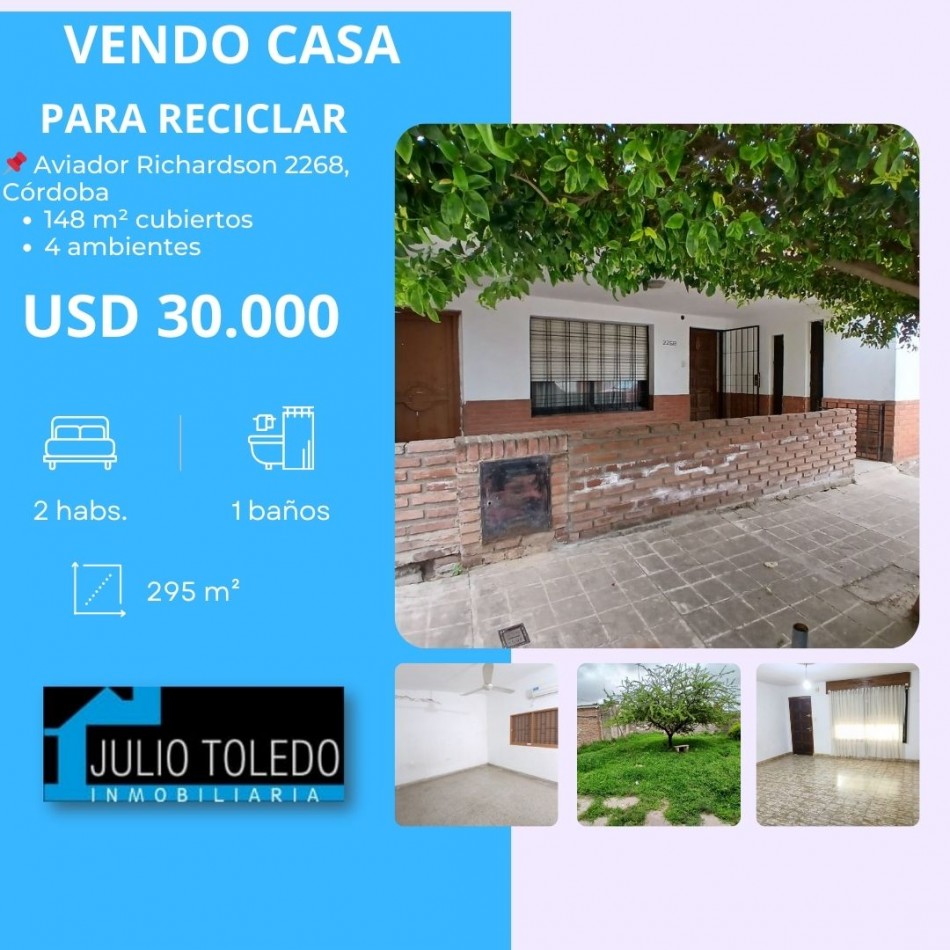 VILLA ADELA: VENDO CASA DE 2 DORMITORIOS PARA RECICLAR CON AMPLIO TERRENO