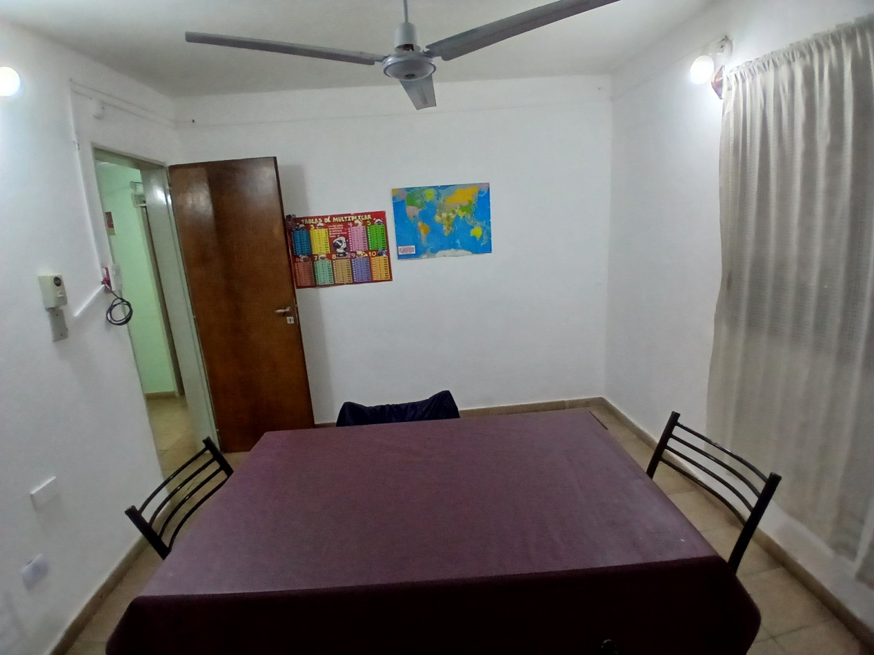 VILLA ADELA: VENDO IMPORTANTE CASA CON 2 DEPARTAMENTOS INTERNOS, IDEAL GERIATRICO O CONSULTORIOS MEDICOS