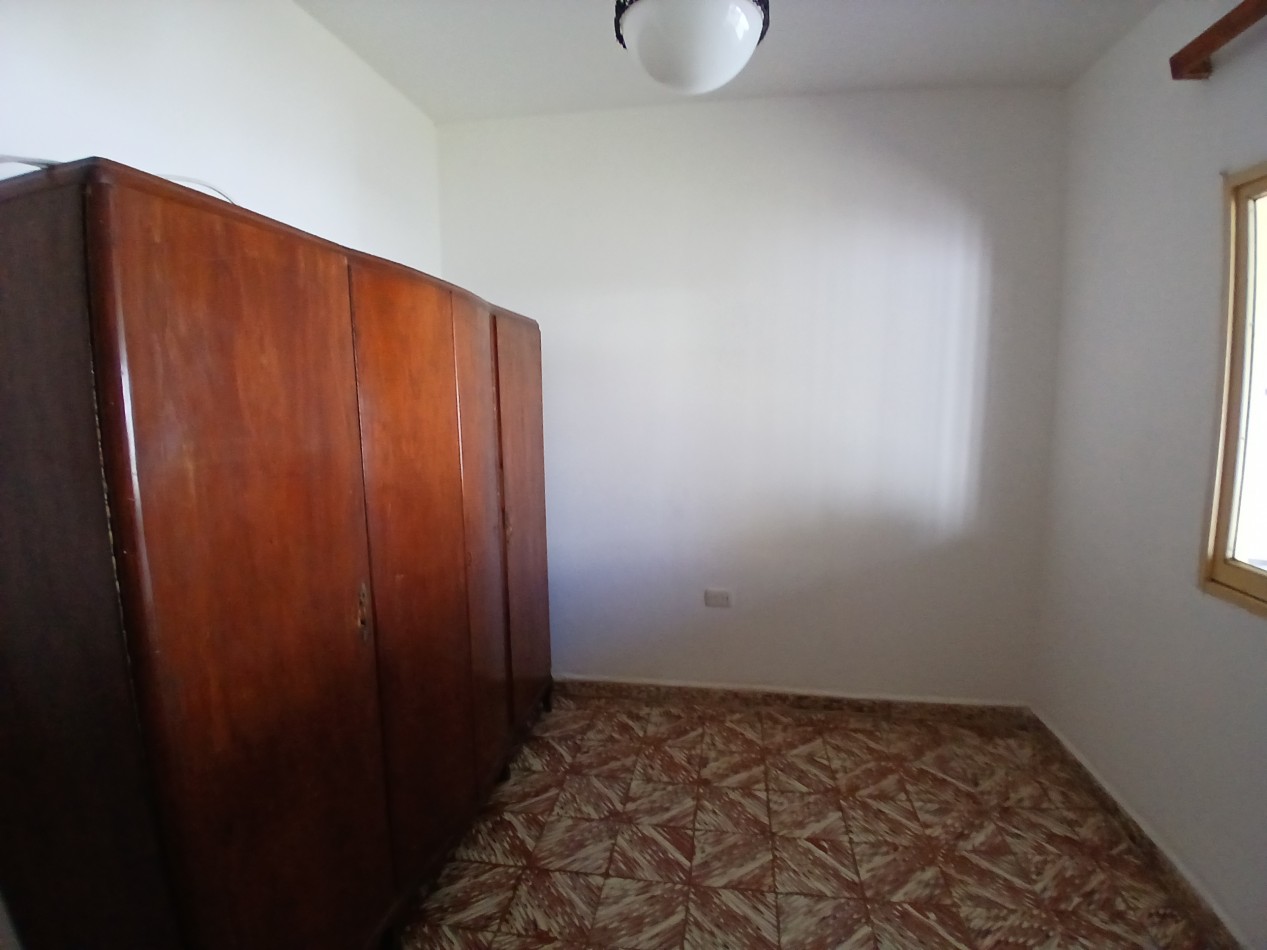 B° SAN RAFAEL: ALQUILO HERMOSA CASA DE 2/3 DORMITORIOS CON PATIO Y COCHERA DOBLE